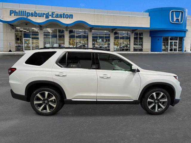 new 2025 Honda Pilot car, priced at $51,505