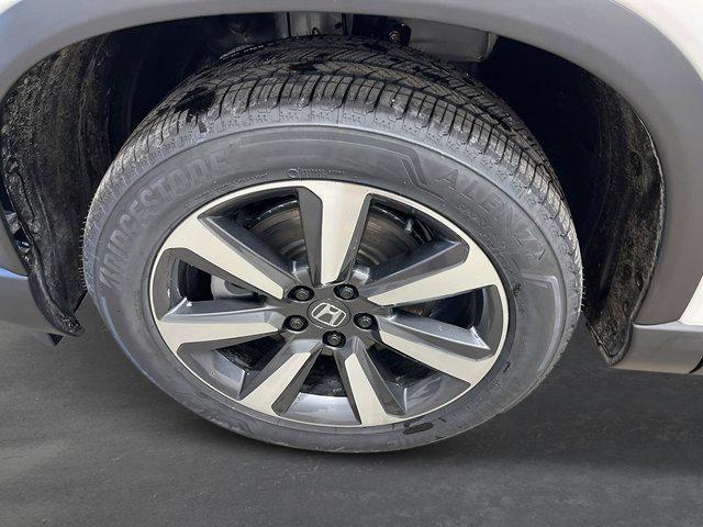 new 2025 Honda Pilot car, priced at $51,505