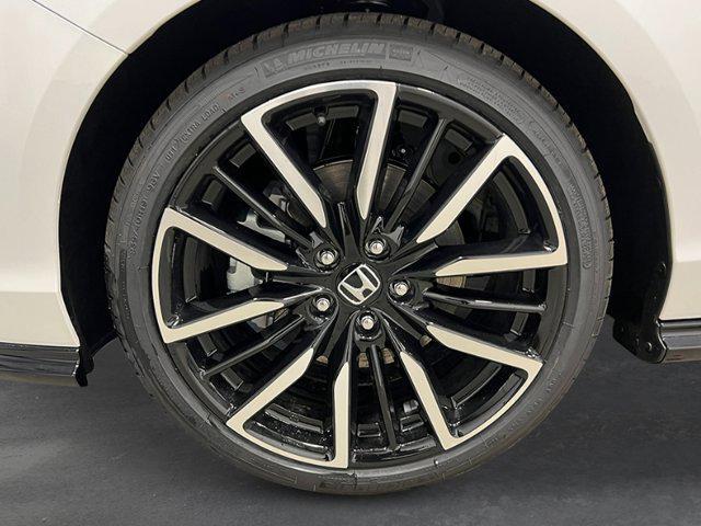 new 2025 Honda Accord Hybrid car, priced at $40,905