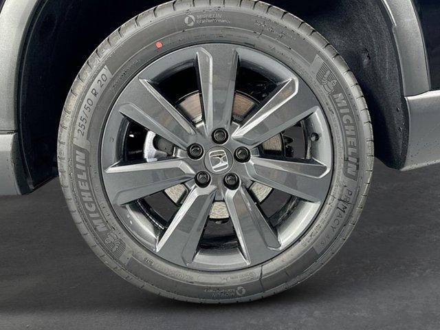 new 2025 Honda Pilot car, priced at $43,750