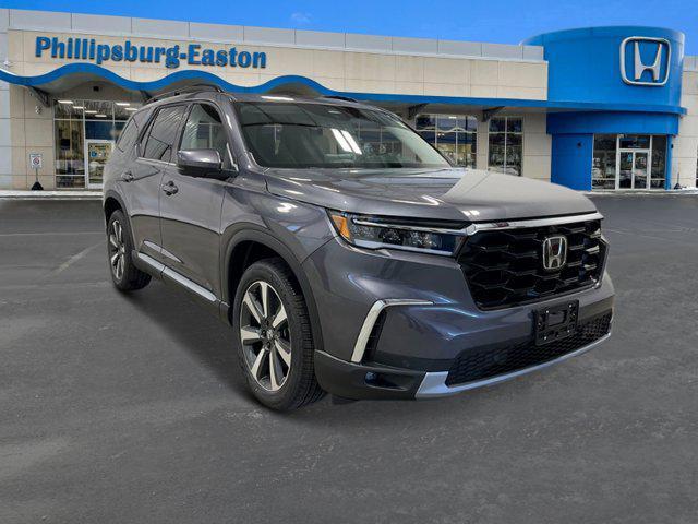 new 2025 Honda Pilot car, priced at $54,530