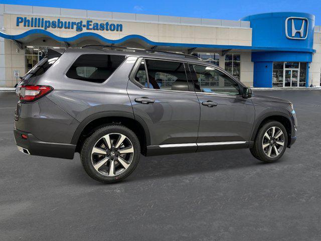new 2025 Honda Pilot car, priced at $54,530