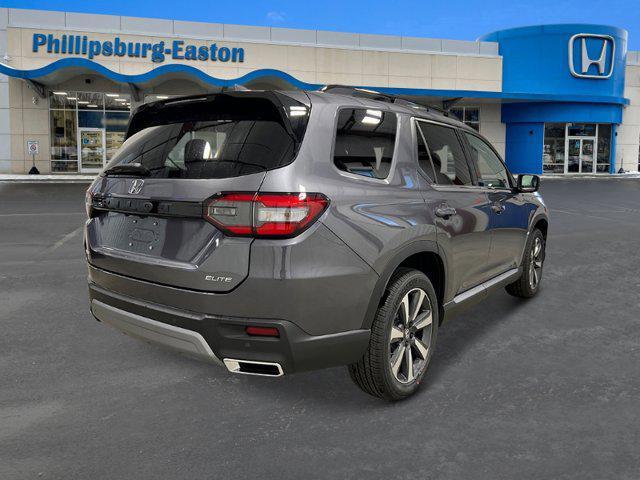 new 2025 Honda Pilot car, priced at $54,530
