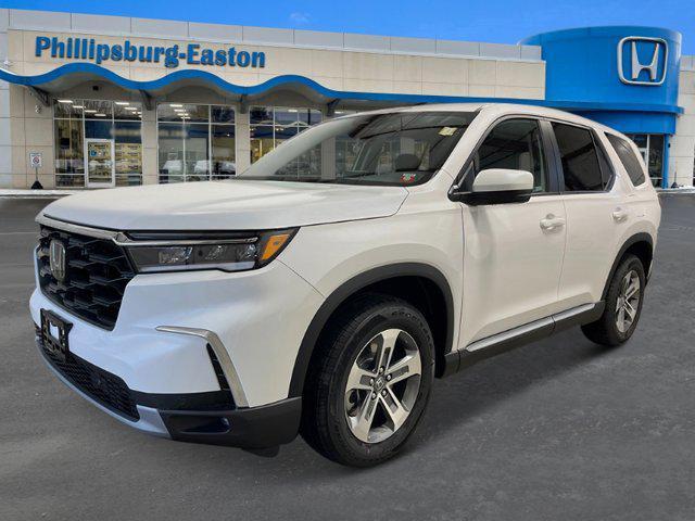 new 2025 Honda Pilot car, priced at $48,280