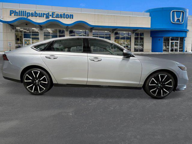 new 2025 Honda Accord Hybrid car, priced at $40,450