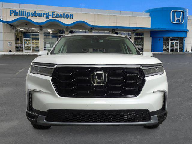 new 2025 Honda Pilot car, priced at $56,705