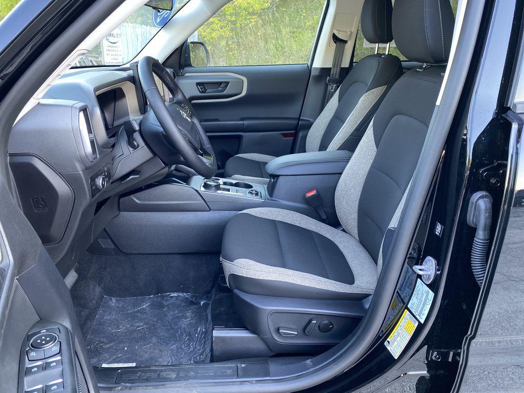 new 2025 Ford Bronco Sport car, priced at $35,098