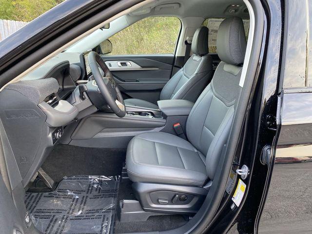 new 2025 Ford Explorer car, priced at $44,905