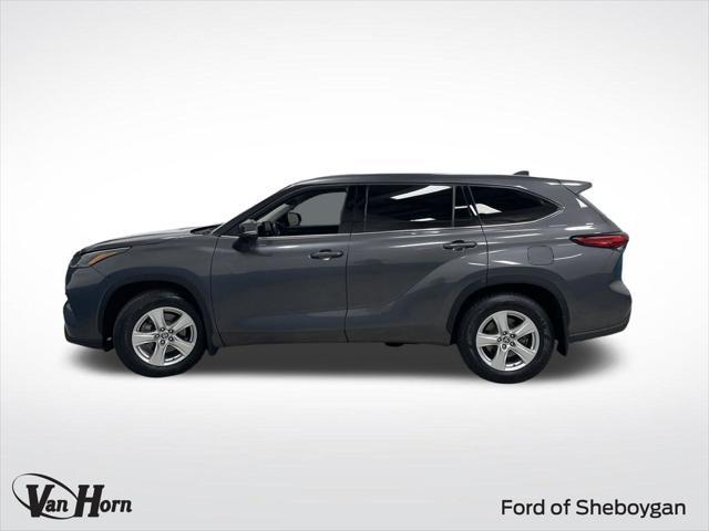 used 2022 Toyota Highlander car, priced at $30,989