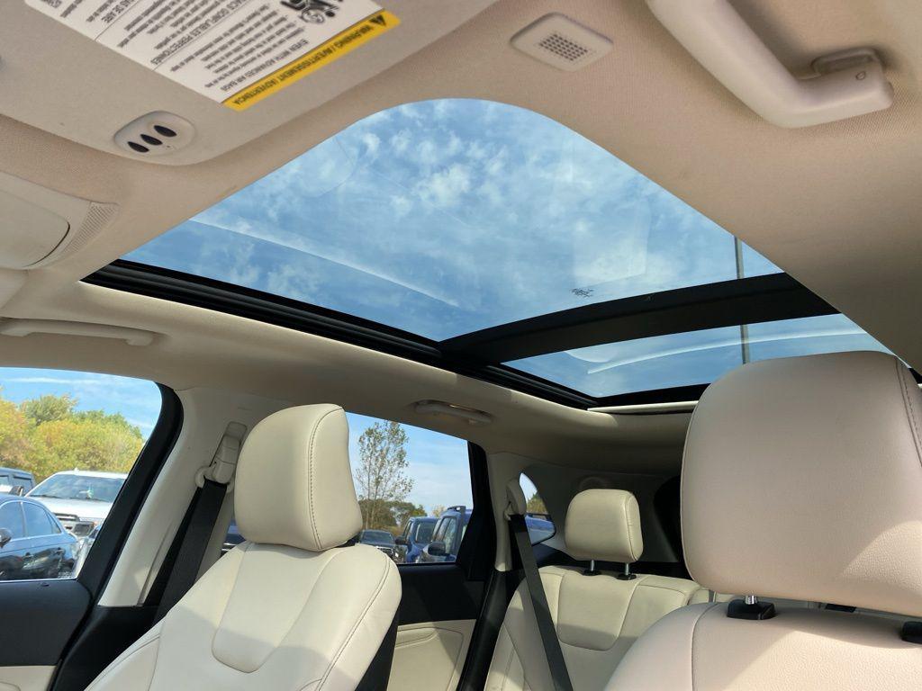used 2022 Ford Edge car, priced at $23,747