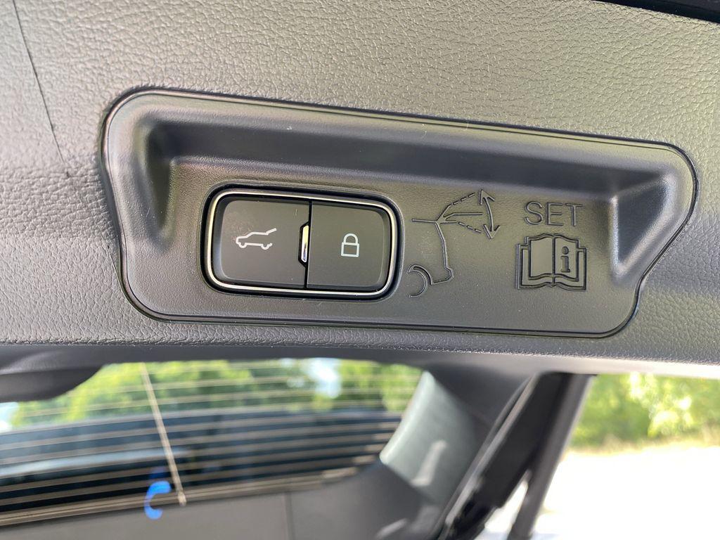 new 2025 Ford Explorer car, priced at $60,089