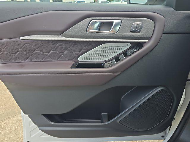new 2025 Ford Explorer car, priced at $56,761