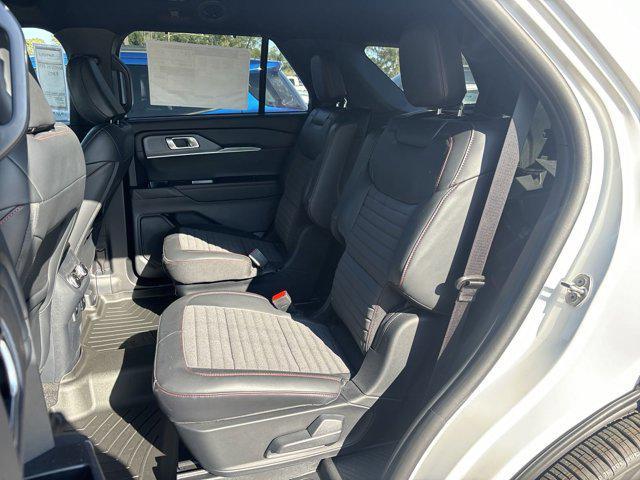 new 2025 Ford Explorer car, priced at $48,991