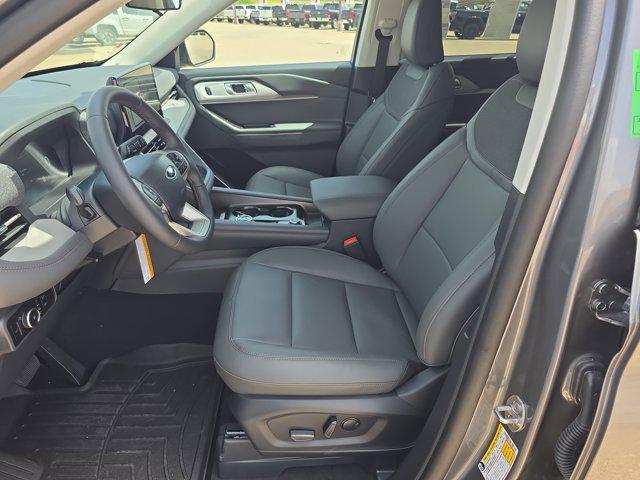 new 2025 Ford Explorer car, priced at $41,571