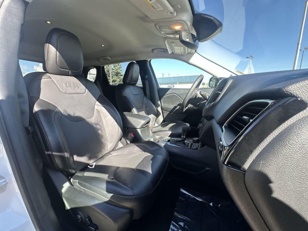 used 2023 Jeep Cherokee car, priced at $23,999
