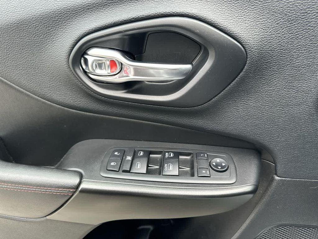 used 2019 Jeep Cherokee car, priced at $19,999
