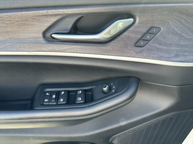 used 2023 Jeep Grand Cherokee car, priced at $33,999