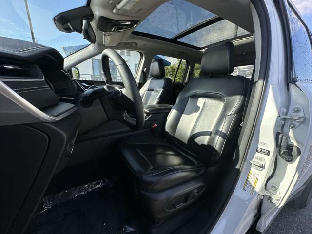 used 2023 Jeep Grand Cherokee car, priced at $33,999