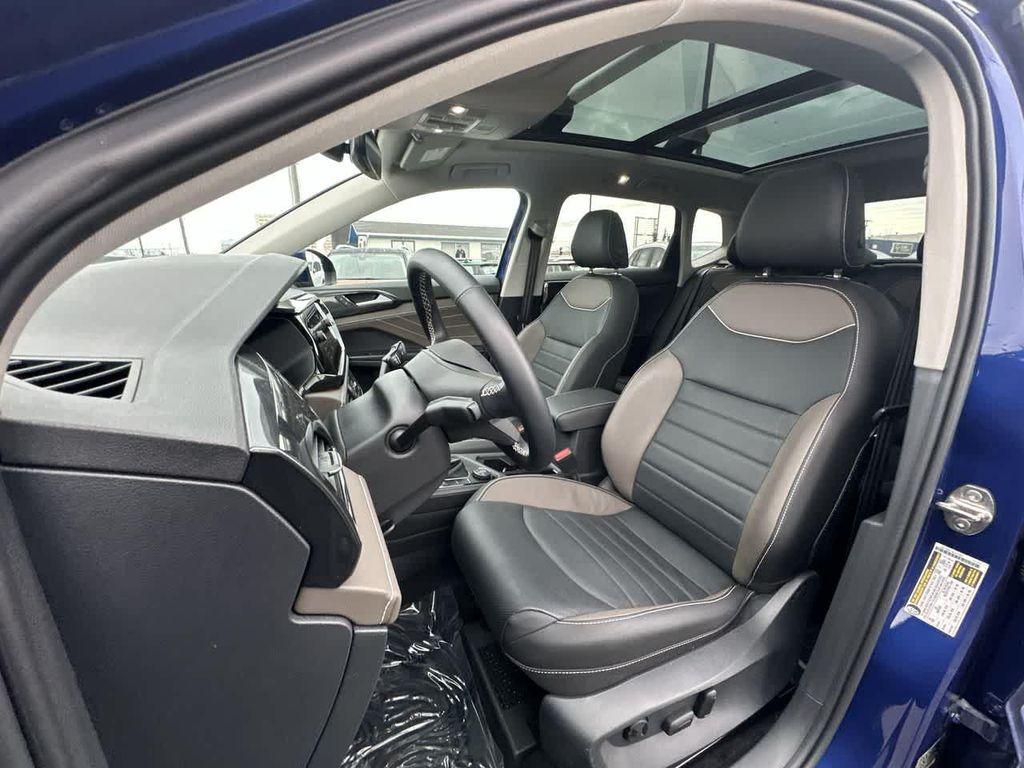 used 2024 Volkswagen Taos car, priced at $27,999