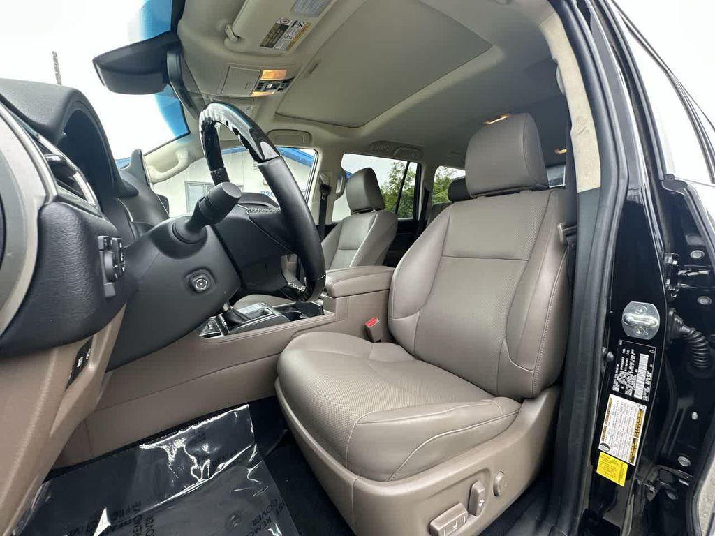 used 2023 Lexus GX 460 car, priced at $57,999