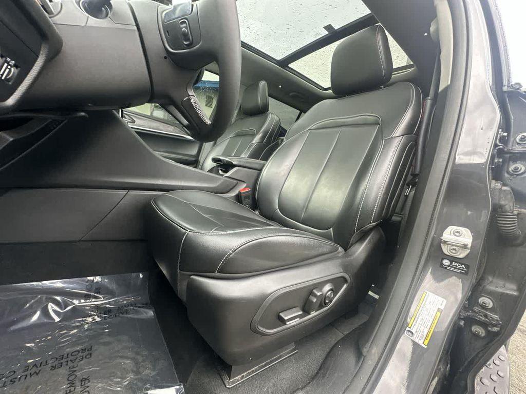 used 2024 Jeep Grand Cherokee L car, priced at $36,999