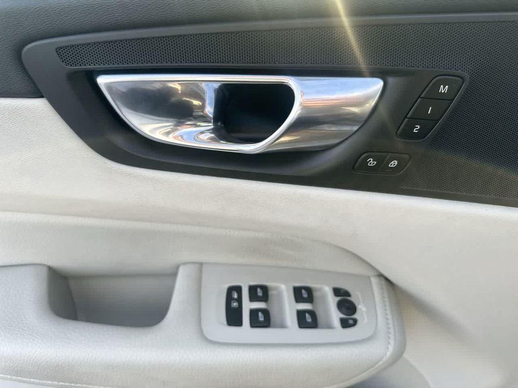 used 2022 Volvo XC60 car, priced at $30,999