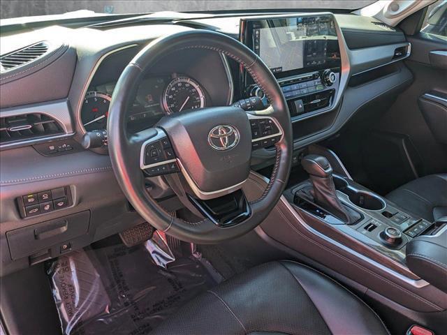 used 2022 Toyota Highlander car, priced at $42,998