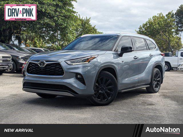 used 2022 Toyota Highlander car, priced at $44,595