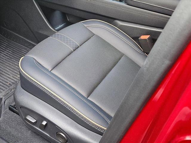 new 2025 Chevrolet Traverse car, priced at $51,189