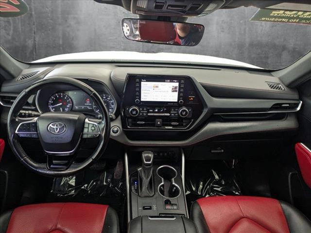 used 2021 Toyota Highlander car, priced at $28,798
