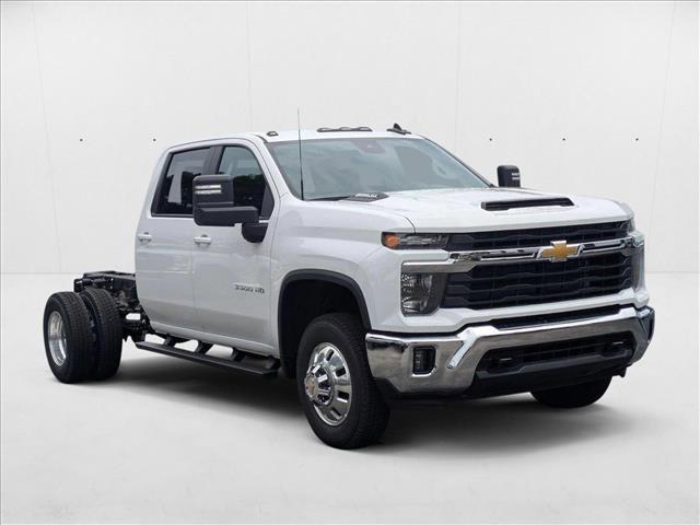 new 2025 Chevrolet Silverado 3500 car, priced at $56,613
