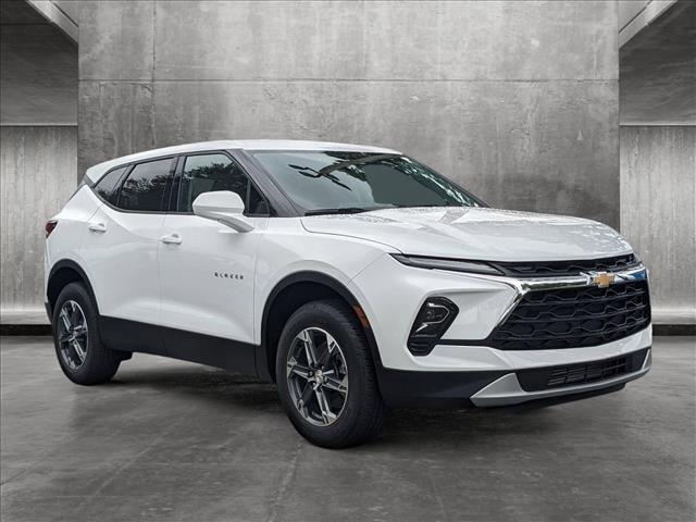 new 2025 Chevrolet Blazer car, priced at $32,795