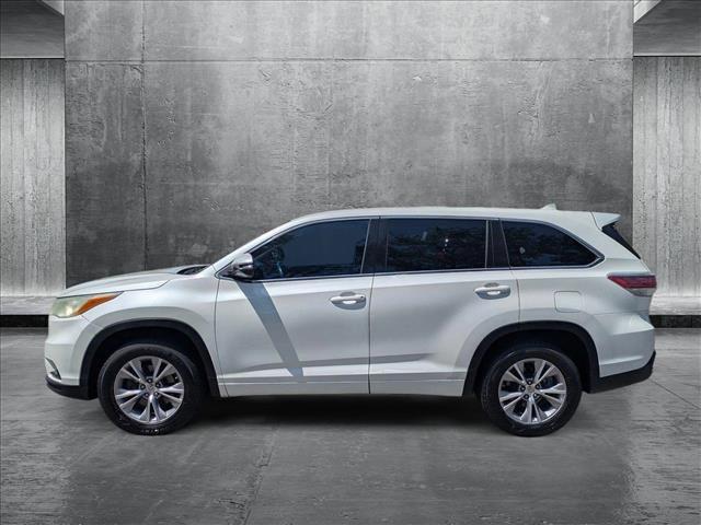 used 2014 Toyota Highlander car, priced at $12,598
