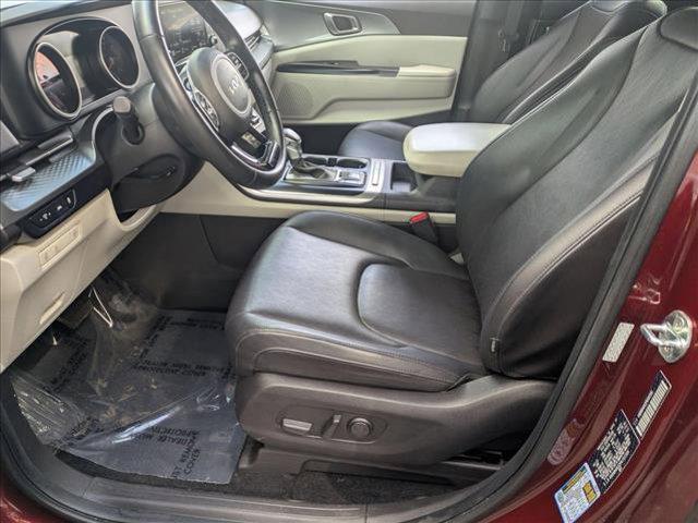 used 2023 Kia Carnival car, priced at $27,198
