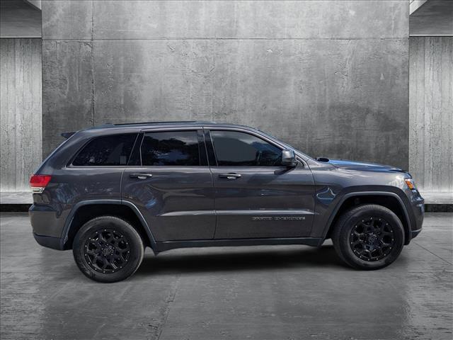 used 2017 Jeep Grand Cherokee car, priced at $15,352