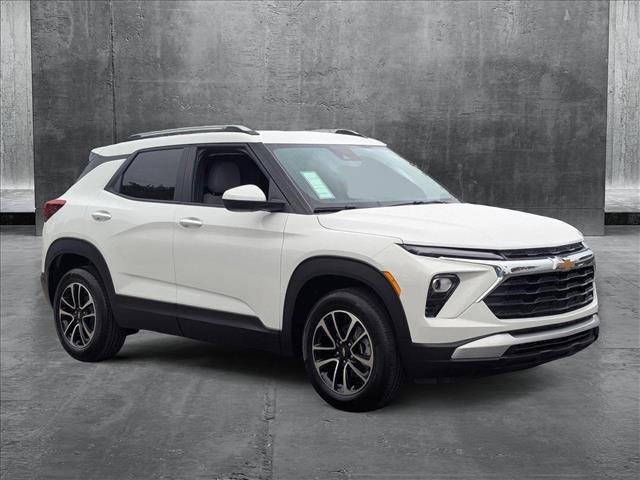 new 2025 Chevrolet TrailBlazer car, priced at $26,475