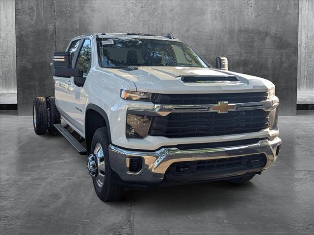 new 2025 Chevrolet Silverado 3500 car, priced at $57,078