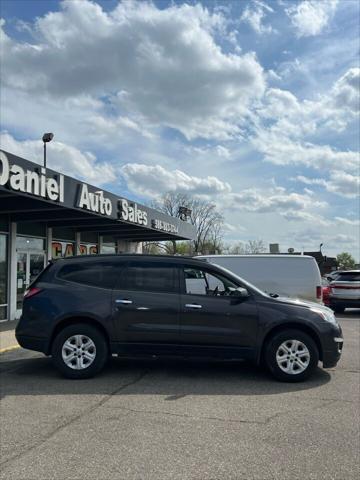 used 2015 Chevrolet Traverse car, priced at $7,950