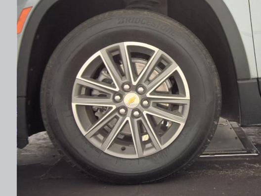 used 2023 Chevrolet Traverse car, priced at $29,998