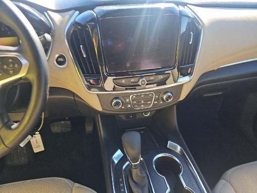 used 2023 Chevrolet Traverse car, priced at $29,998