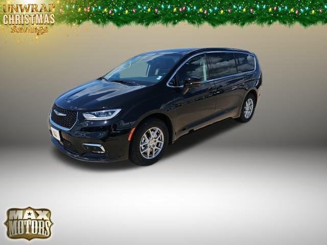 new 2024 Chrysler Pacifica car, priced at $41,345