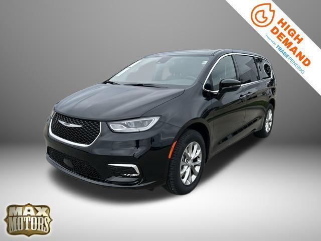 new 2026 Chrysler Pacifica car, priced at $52,834