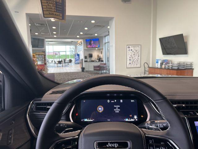 new 2025 Jeep Grand Cherokee car, priced at $61,105