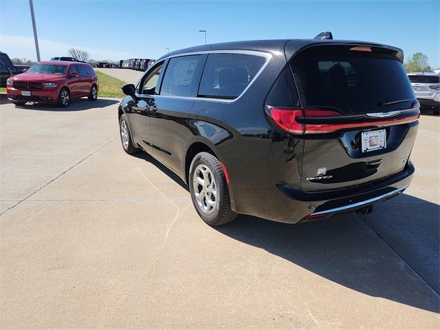 new 2024 Chrysler Pacifica car, priced at $54,941