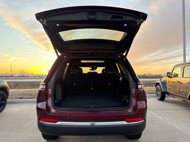 new 2025 Jeep Grand Cherokee car, priced at $46,310