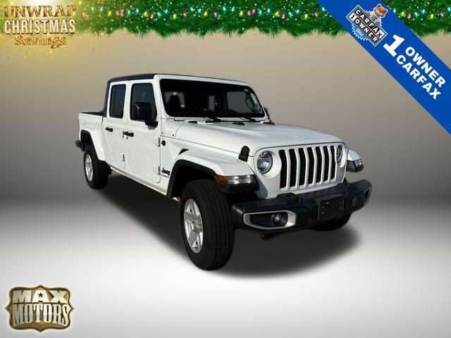 used 2022 Jeep Gladiator car, priced at $28,544