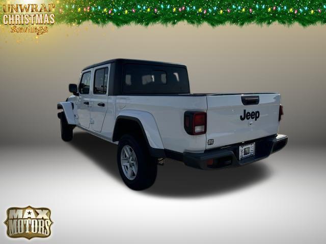 used 2022 Jeep Gladiator car, priced at $28,544