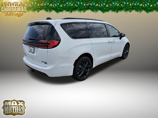 new 2024 Chrysler Pacifica car, priced at $53,179