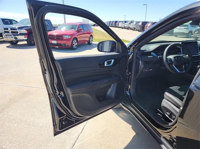 new 2024 Jeep Compass car, priced at $37,106