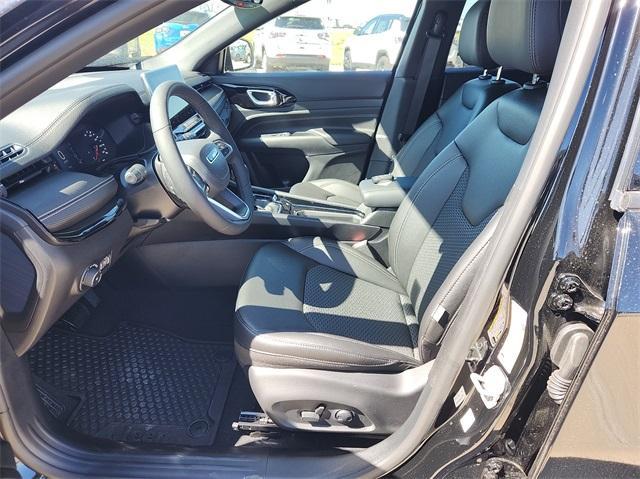 new 2024 Jeep Compass car, priced at $37,106